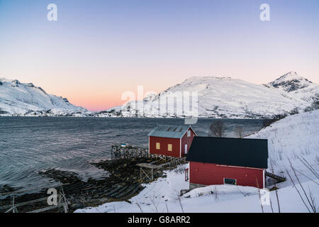 Kaldfjord, Kvaløya island, Norvegia Foto Stock