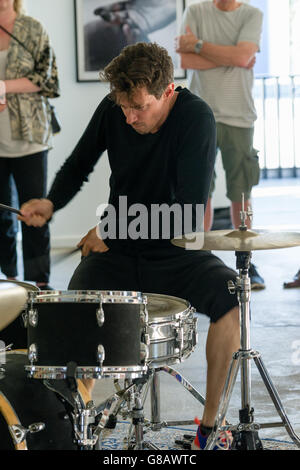 Jazz drum battle, danese batterista jazz Stefan Pasborg Foto Stock