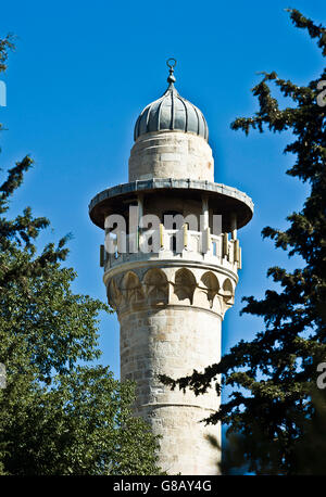 Il dorato santuario islamico Haram Al Sharif o Cupola della Roccia Moschea, presso il monte del tempio nella città vecchia di Gerusalemme Est Israele Foto Stock