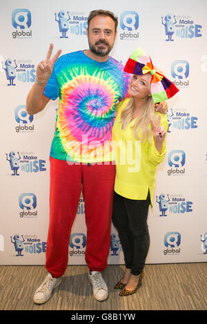 Jamie Theakston ed Emma Bunton partecipano al Global's Make Some Noise Charity Day presso la stazione radio globale di Leicester Square, Londra. Foto Stock