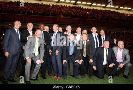 Il lato vincitore della Nottingham Forest European Cup al Trent End durante la prima del film mondiale di i Believe in Miracles al Nottingham Forest City Ground a Nottingham. Foto Stock