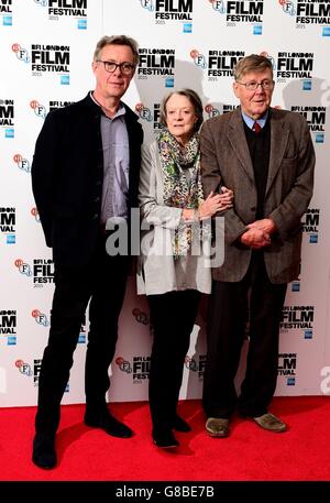 Alex Jennings, Dame Maggie Smith e Alan Bennett partecipano a una fotocall per il nuovo film The Lady in the Van a Claridges, Londra. Foto Stock