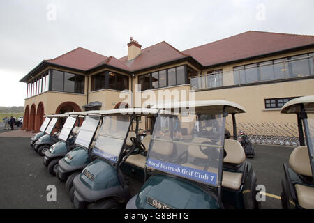 Golf - Dunlunce Links Championship Course Press Conference - Royal Portrush Golf Club. Una vista generale della clubhouse al Royal Portrush Golf Club, County Antrim. Foto Stock