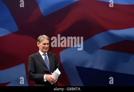 Il Segretario agli Esteri Philip Hammond si rivolge alla conferenza del Partito conservatore a Manchester, iniziata oggi. Foto Stock