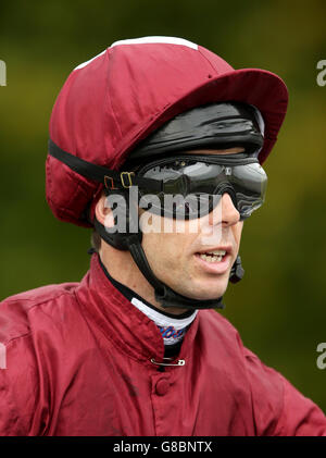 Corse di cavalli - Ippodromo di Nottingham. Jockey Graham Lee Foto Stock