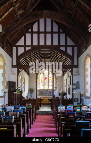 L'interno di San Michele e Tutti gli Angeli Chiesa, Wentnor, vicino castello vescovile, Shropshire, Regno Unito Foto Stock