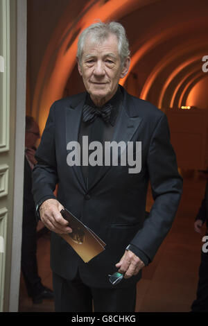 Sir Ian McKellen partecipa al BFI London Film Festival Award alla Banqueting House di Londra. Foto Stock