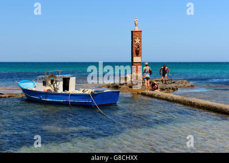 Santuario sulla spiaggia di Portopalo di Capo Passero, Sicilia, Italia Foto Stock