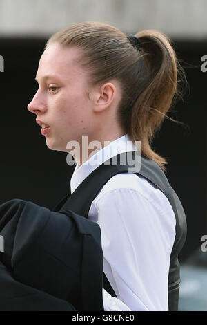 Alex Faragher lascia la West Midlands polizia cattiva condotta udire a Birmingham, dove Costables Christopher Guest e Cavan o'Connell dove hanno detto che manterranno il loro lavoro dopo aver lasciato un bocca Voicemail sul suo telefono. Foto Stock