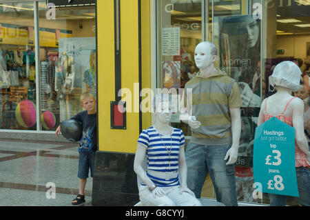 Promozionale di teatro di strada. Hastings, Inghilterra. Regno Unito. Europa Foto Stock