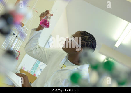 La scienza a scuola lezione. In Inghilterra. Regno Unito. Europa Foto Stock