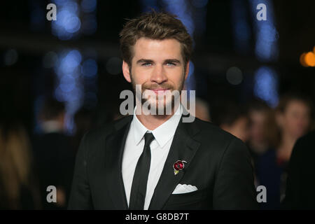 Liam Hemsworth partecipa alla prima britannica dei Giochi della fame: Mockingjay, parte 2 presso L'ODEON Leicester Square, Londra. Foto Stock