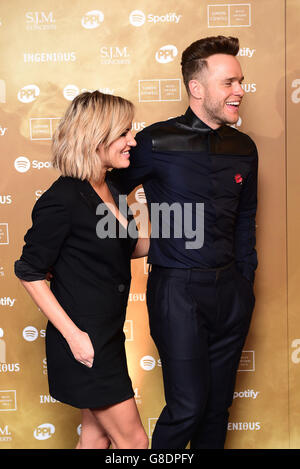 Caroline Flack e Olly Murs partecipano al Music Industry Trusts Award (MITS) in aiuto delle associazioni di beneficenza Nordon Robbins e Brit Trust al Grosvenor House Hotel di Londra. Foto Stock