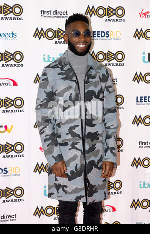 Tinie Tempah arriva al Mobo Awards 2015, che si tiene alla prima Direct Arena di Leeds. PREMERE ASSOCIAZIONE foto. Guarda la storia di PA SHOWBIZ Mobos. Data foto: Mercoledì 4 novembre 2015. Il credito fotografico dovrebbe essere: Katja Ogrin/PA filo Foto Stock