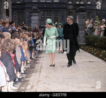 Royalty - La Regina - Canongate Manse, Royal Mile di Edimburgo Foto Stock