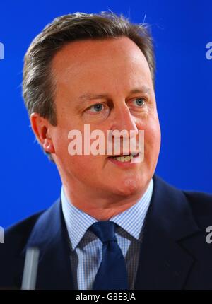 Bruxelles, Belgio. Il 28 giugno, 2016. Primo Ministro britannico David Cameron tiene una conferenza stampa a Bruxelles, Belgio, 28 giugno 2016. David Cameron ha detto martedì che egli non farebbero scattare la Gran Bretagna è uscita colloqui con l'Unione europea (UE), lasciando la questione spinosa al suo successore. © Gong Bing/Xinhua/Alamy Live News Foto Stock