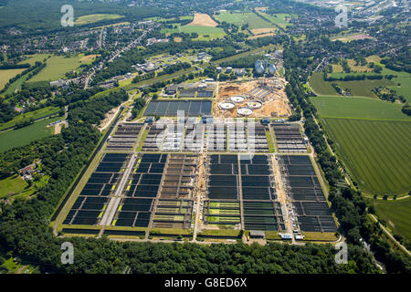 Vista aerea, Emscher impianto di depurazione delle acque reflue di Oberhausen, Dinslaken Duisburg, Emscher, impianto di trattamento delle acque reflue,costruzione di chiarimento Foto Stock