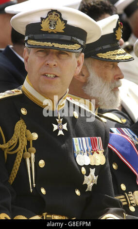 International ufficioso cerimonia - Portsmouth navale del Memoriale di guerra - Southsea Common Foto Stock