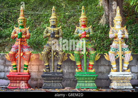 Thai Yaksa guerriero statue di protezioni Foto Stock