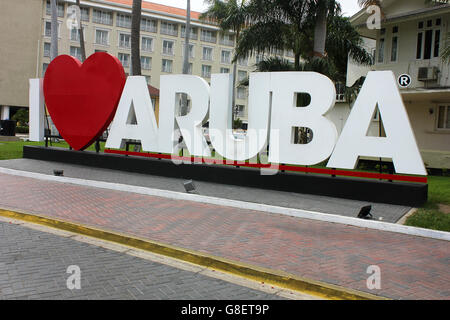 Io amo aruba segno nel centro di Oranjestad, capitale di Aruba, Isole ABC, Antille olandesi, dei Caraibi Foto Stock