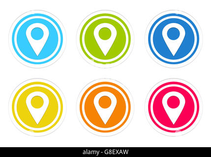 Set di arrotondati pulsanti colorati con simbolo di posizione in blu, verde, giallo, rosso e arancione Foto Stock