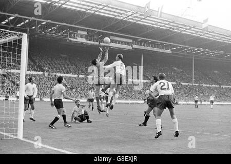 Calcio - Coppa del Mondo FIFA Inghilterra 1966 - PARTITA DI APERTURA - Gruppo uno - Inghilterra v Uruguay - Wembley Stadium Foto Stock