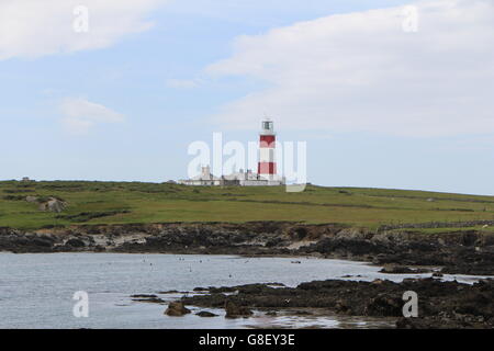 Vista su faro sulla Bardsey Island, il Galles del Nord Foto Stock