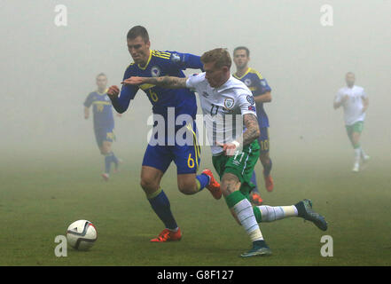 La Bosnia e Erzegovina v Repubblica di Irlanda - UEFA EURO 2016 Qualifiche - Play-off - Prima tappa - Stadion Bilino Polje Foto Stock