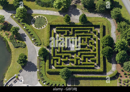 Vista aerea, labirinto quadrato nel Centro Parco, labirinto di siepi, Centro parco, attrazioni, Oberhausen, Ruhr, Renania settentrionale-Vestfalia, Germania Foto Stock