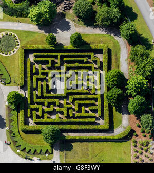 Vista aerea, labirinto quadrato nel Centro Parco, labirinto di siepi, Centro parco, attrazioni, Oberhausen, Ruhr, Renania settentrionale-Vestfalia, Germania Foto Stock