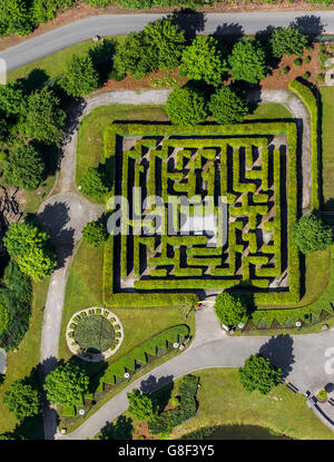 Vista aerea, labirinto quadrato nel Centro Parco, labirinto di siepi, Centro parco, attrazioni, Oberhausen, Ruhr, Renania settentrionale-Vestfalia, Germania Foto Stock