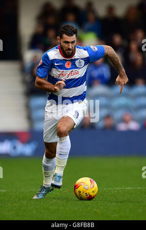 Calcio - Campionato Sky Bet - Queens Park Rangers v Preston North End - Loftus Road. Queens Park Rangers' Charlie Austin Foto Stock