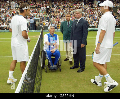 Tennis - campionati di Wimbledon 2005 - Uomini finale - Roger Federer v Andy Roddick - Tutti i Club in Inghilterra Foto Stock