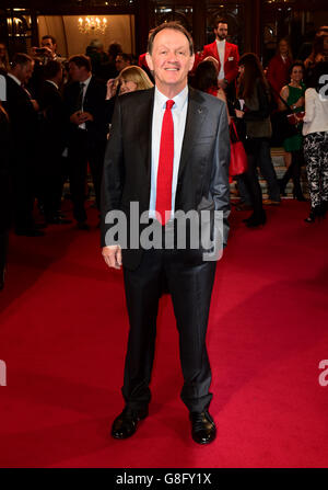 Kevin Whately al Gala ITV al London Palladium. PREMERE ASSOCIAZIONE foto. Data immagine: Giovedì 19 novembre 2015. Guarda la storia di PA SHOWBIZ ITV. Il credito fotografico dovrebbe essere: Ian West/PA Wire Foto Stock