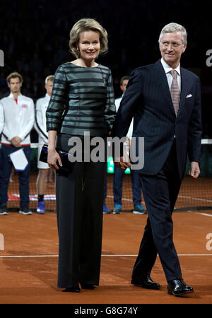 Re Philippe e la regina Mathilde del Belgio durante il primo giorno della finale della Coppa Davis al Flanders Expo Center di Gand. Foto Stock