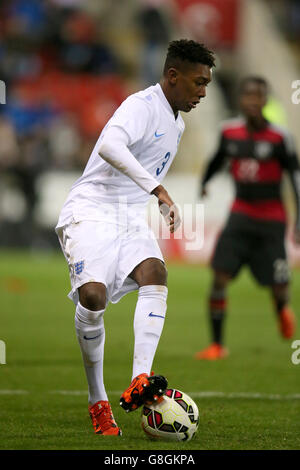 Inghilterra U17 / Germania U17 - International friendly - AESSEAL New York Stadium. Inglese Jaden Brown Foto Stock