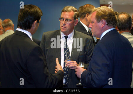 Cricket - Surrey County Cricket Club - Apertura ufficiale dell'OCS Stand - Il Brit Oval Foto Stock