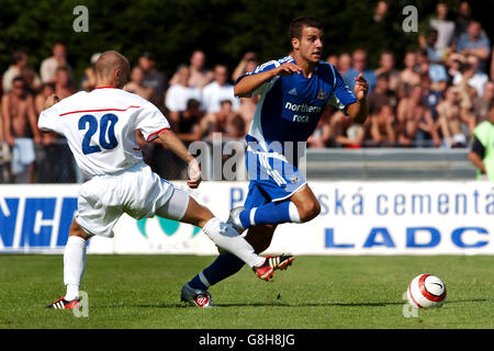 Calcio - Intertoto Cup - Terzo Round - Prima tappa - FK ZTS Dubnica v Newcastle United - Centralny Stadium Foto Stock