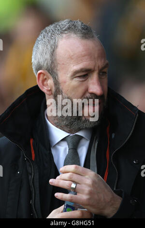 Cambridge United v Doncaster Rovers - Emirates fa Cup - Second Round - R Costings Abbey Stadium. Il manager di Cambridge United Shaun Derry Foto Stock