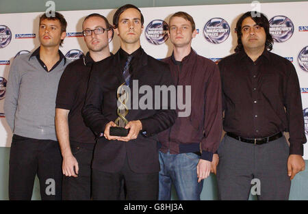 Maximo Park partecipa all'Annuncio del Premio Mercurio a livello nazionale, dove è stato nominato il loro album A certain Trigger. Foto Stock