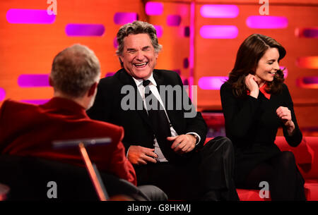 (Da sinistra a destra) Graham Norton, Kurt Russell, e Tina Fey durante le riprese del Graham Norton Show presso i London Studios, a sud di Londra, per essere trasmesso sulla BBC One il venerdì sera. Foto Stock