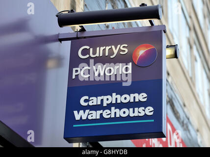 Un cartello per il negozio Currys PC World e Carphone Warehouse nel centro di Londra. Foto Stock
