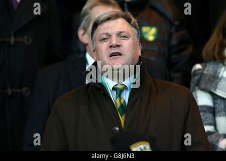 Norwich City / Aston Villa - Barclays Premier League - Carrow Road. Il presidente di Norwich City ed Balls negli stand Foto Stock