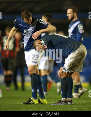 Birmingham / AFC Bournemouth - Emirates fa Cup - Third Round - St Andrews. Jonathan Spector di Birmingham City (a sinistra) console il compagno di squadra James Vaughan dopo il fischio finale Foto Stock