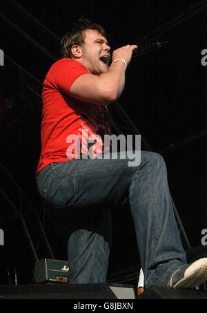 Musica - Guilfest Music Festival 2005 - Stoke Park. Cantante Daniel Bedingfield sul palco. Foto Stock