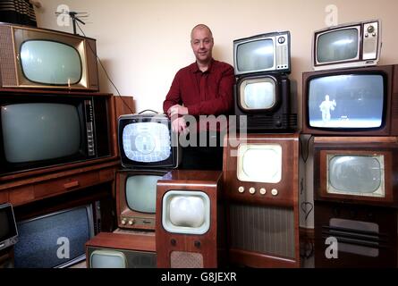 Bianco e nero TV figure Foto Stock