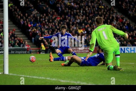 Milton Keynes Dons / Chelsea - Emirates fa Cup - Fourth Round - Stadium:MK. Il Chelsea's Diego Costa ha un'occasione mancata sul gol durante la fa Cup di Emirates, la quarta partita di round allo Stadium:MK, Milton Keynes. Foto Stock