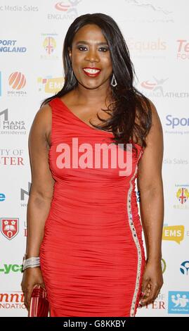 Tessa Sanderson arriva per la cena British Ethnic Diversity Sports Awards al Grosvenor House Hotel di Londra. Foto Stock