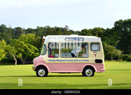 Vintage Mr Whippy ice cream van Foto Stock