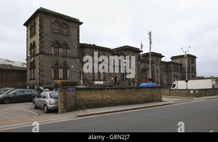 Un cartello all'esterno di HMP Wandsworth, una prigione maschile di categoria B nel sud-ovest di Londra. Foto Stock